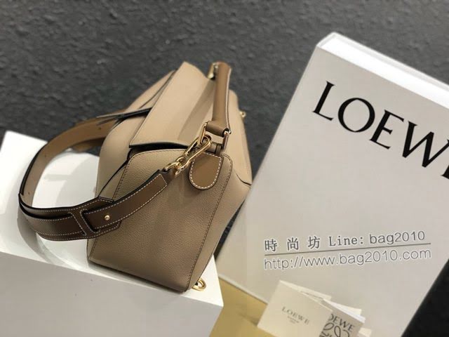 LOEWE包包 羅意威Puzzle中號荔枝紋手提斜挎包 10171  tcl1006